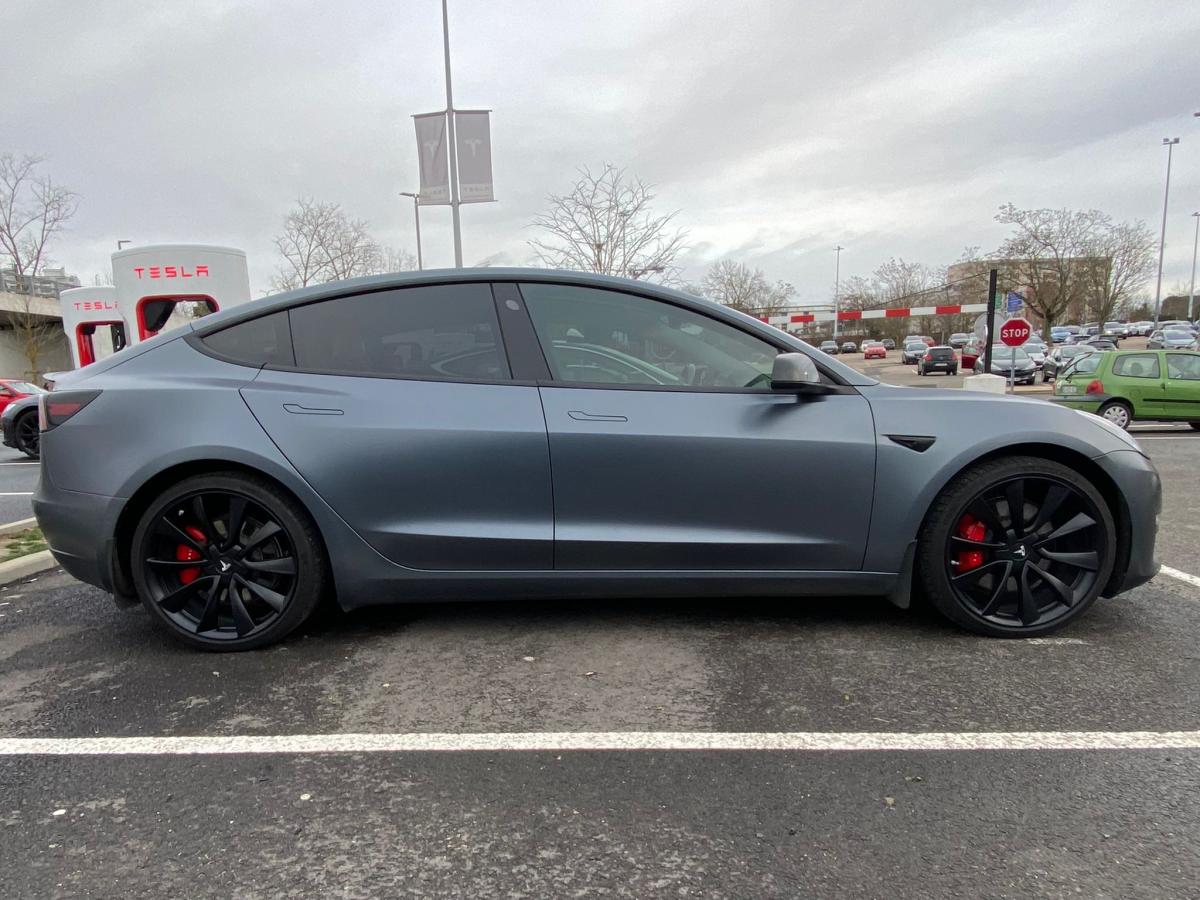 Kit peinture pour Tesla Model 3 gris foncé - Dark Grey - MG Prime - PMNG  Steel - Équipement auto